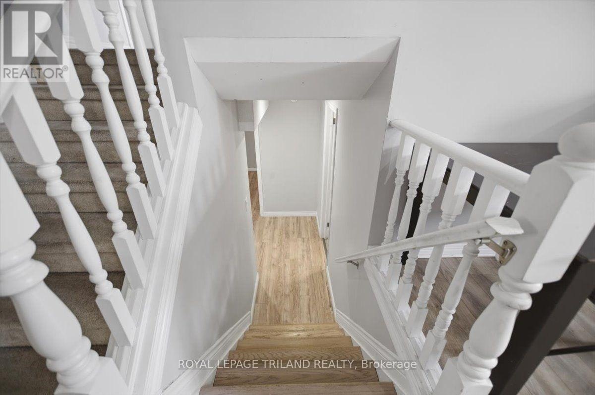 4 Chepstow Gate, London, ON, N6G 3S7 - 6
