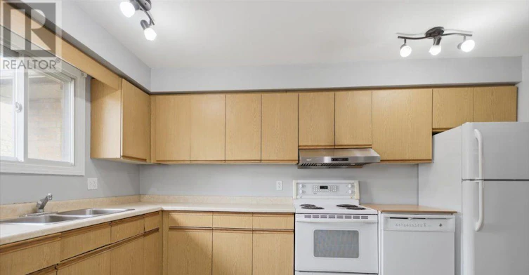4 Chepstow Gate, London, ON, N6G 3S7 - 5