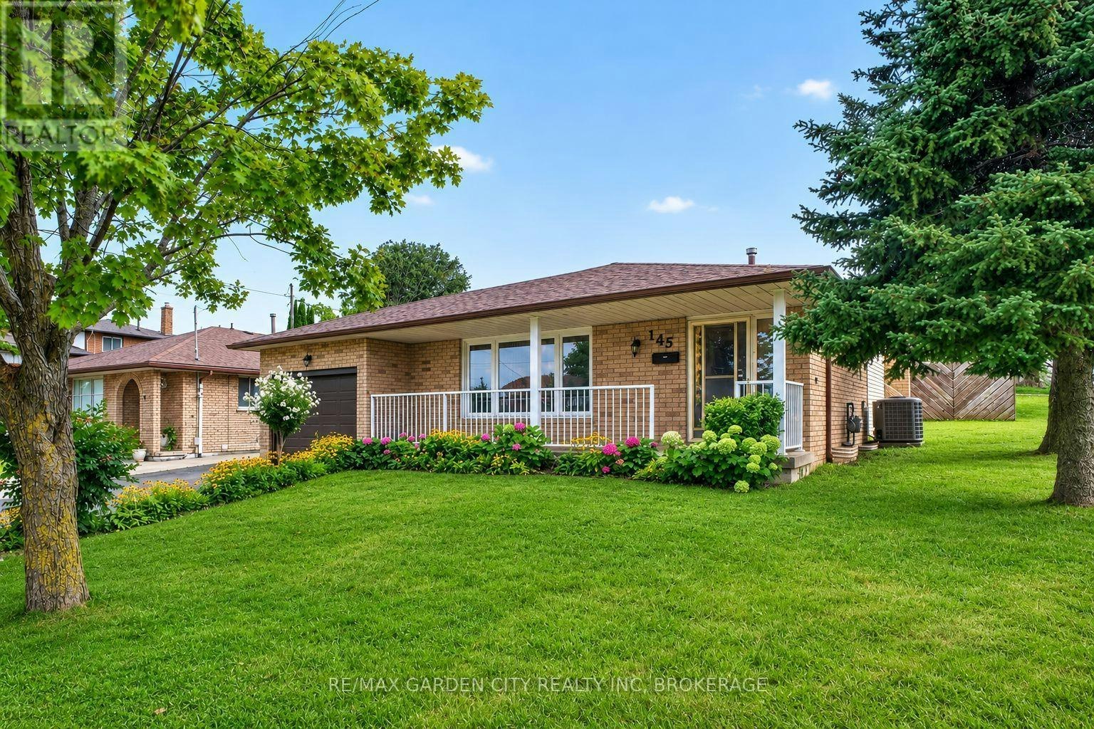 145 Adis Avenue, Hamilton, ON, L9C 6T9