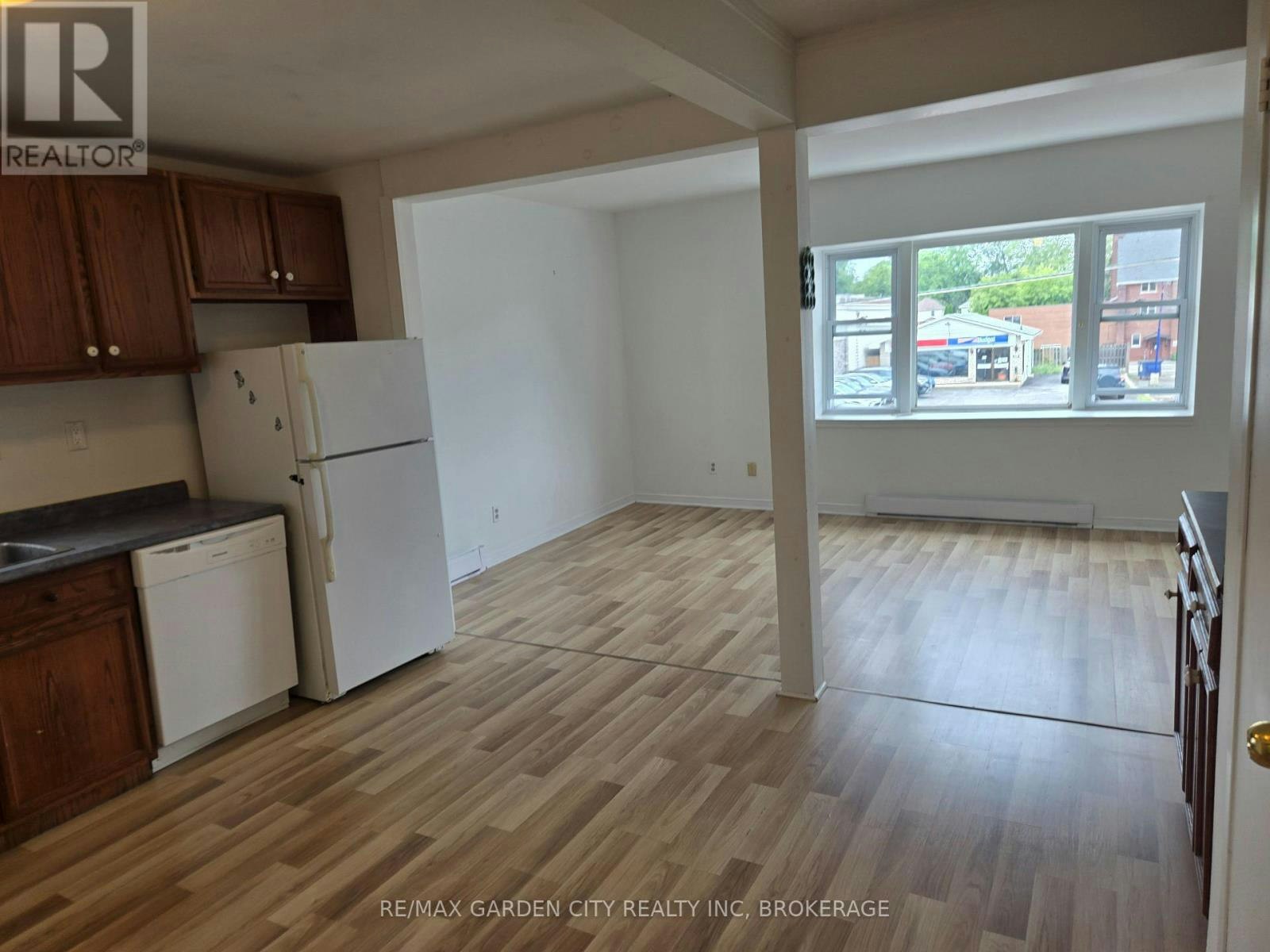 6-5126 Victoria Avenue, Niagara Falls, ON, L2E 4E3 - 4