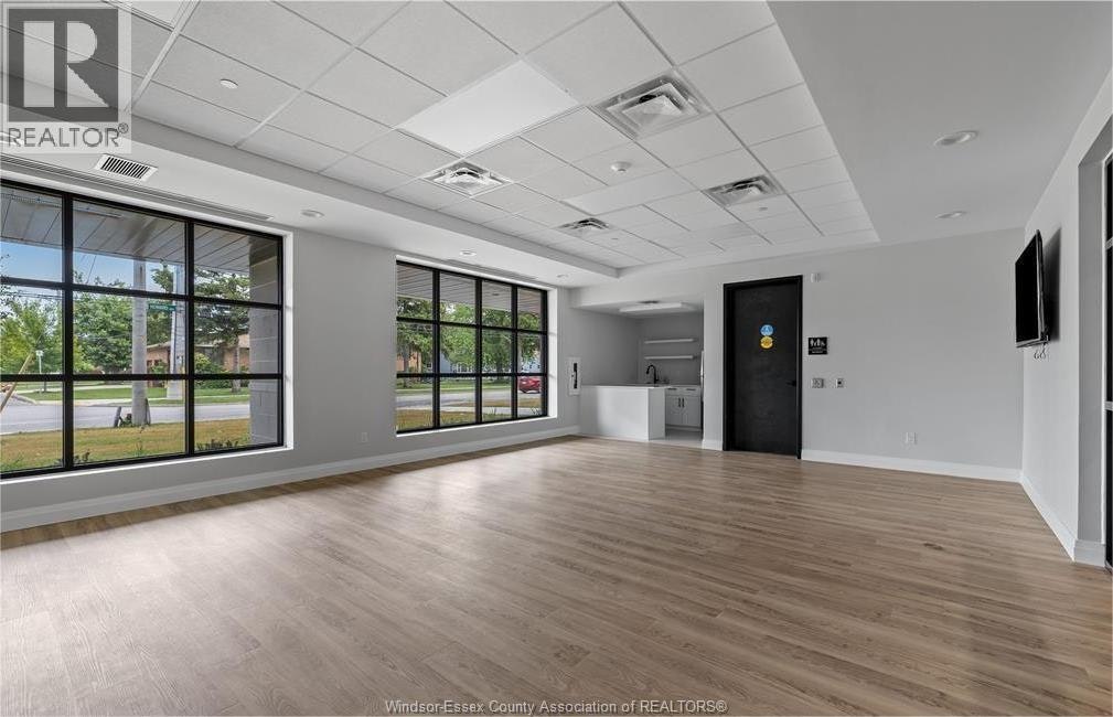 303-3817 Howard Avenue, Windsor, ON, N9E 3N8 - 8