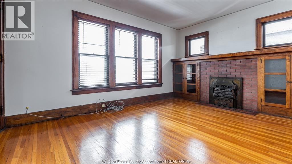 LOWER-533 Moy Avenue, Windsor, ON, N9A 2N3 - 4