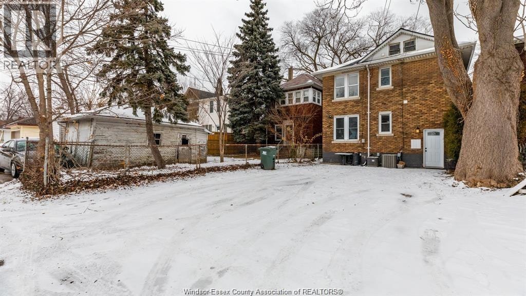 LOWER-533 Moy Avenue, Windsor, ON, N9A 2N3 - 18