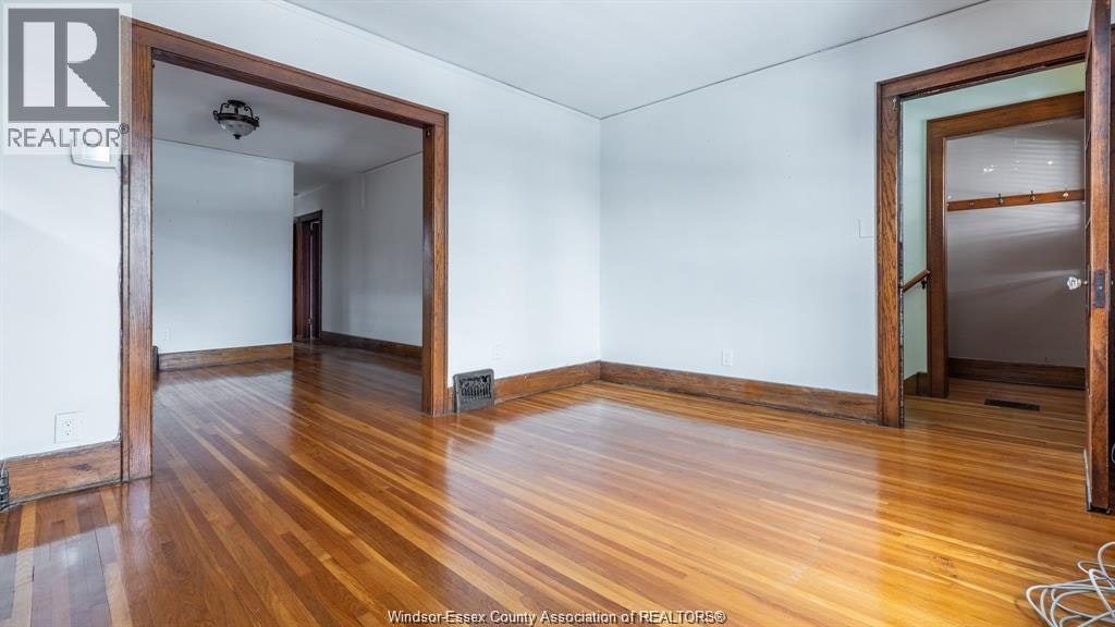 LOWER-533 Moy Avenue, Windsor, ON, N9A 2N3 - 5
