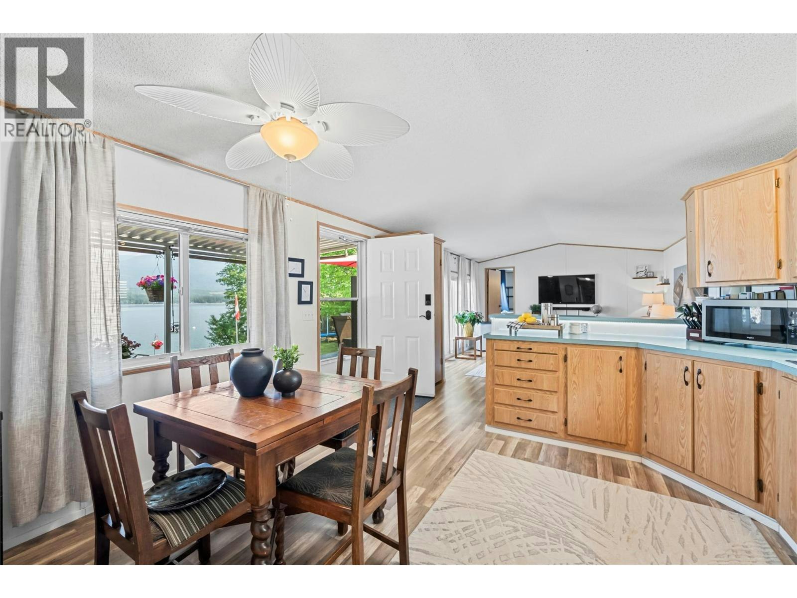 3565 Eagle Bay Road, Eagle Bay, BC, V0E 1T0 - 19