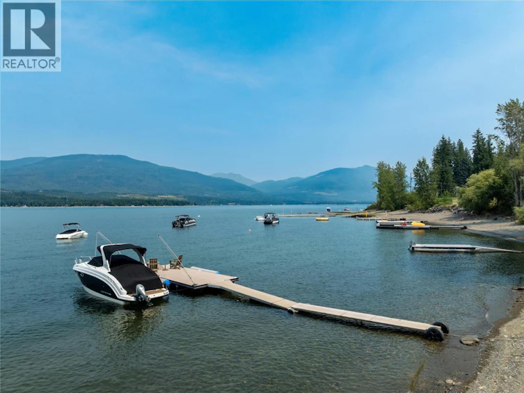 3565 Eagle Bay Road, Eagle Bay, BC, V0E 1T0 - 43