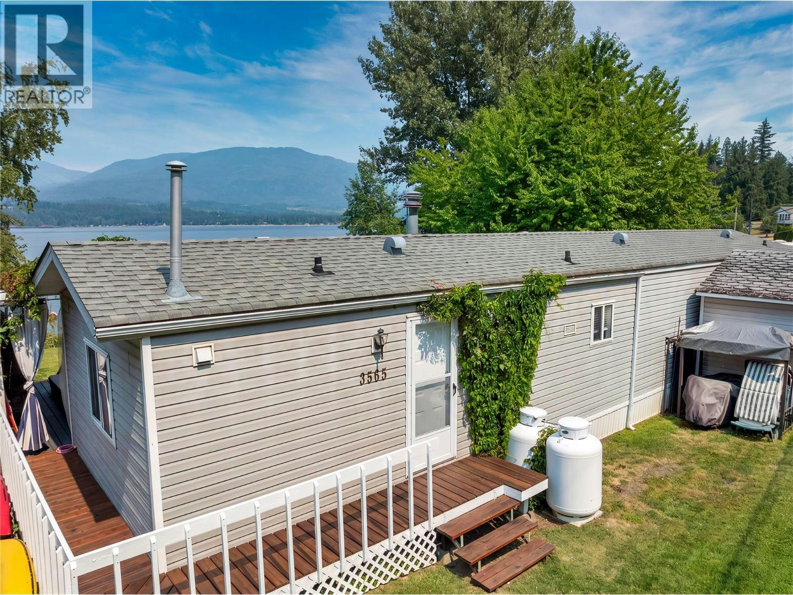 3565 Eagle Bay Road, Eagle Bay, BC, V0E 1T0 - 33