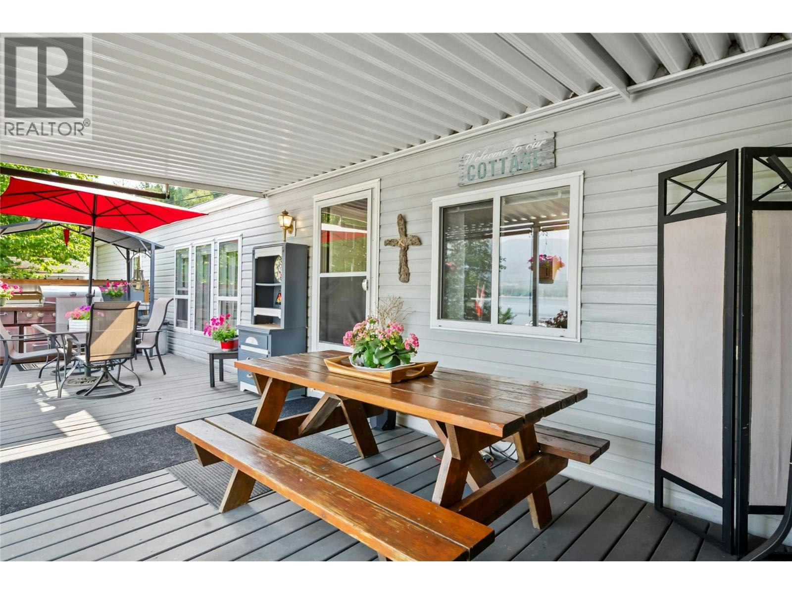 3565 Eagle Bay Road, Eagle Bay, BC, V0E 1T0 - 11