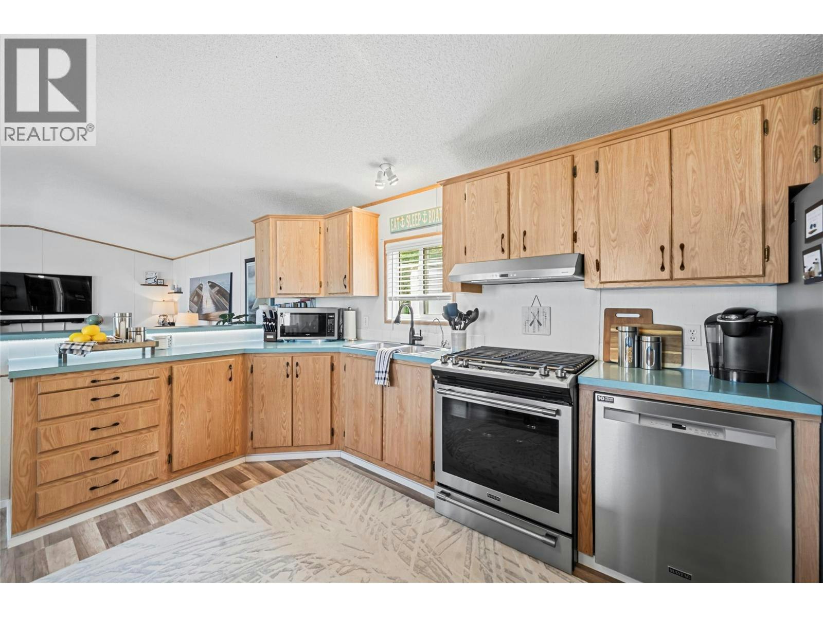 3565 Eagle Bay Road, Eagle Bay, BC, V0E 1T0 - 21