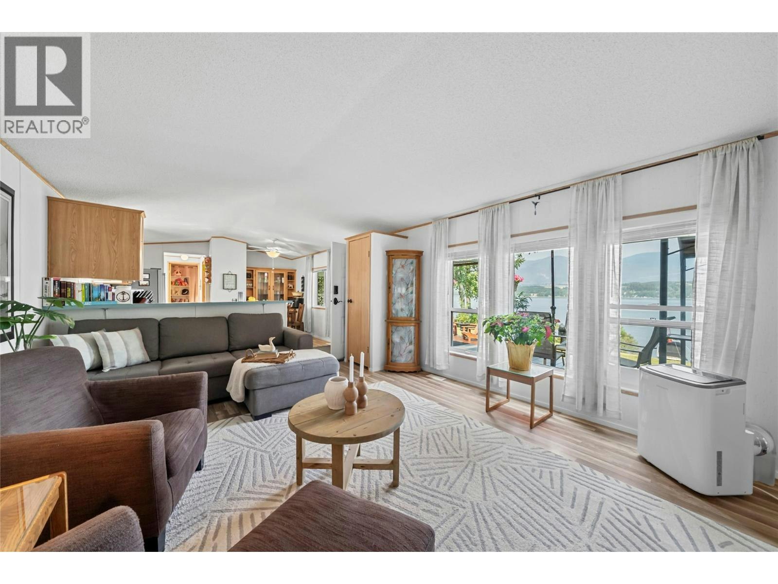 3565 Eagle Bay Road, Eagle Bay, BC, V0E 1T0 - 6
