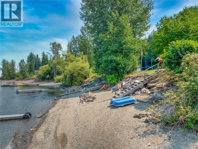 3565 Eagle Bay Road, Eagle Bay, BC, V0E 1T0 - 39