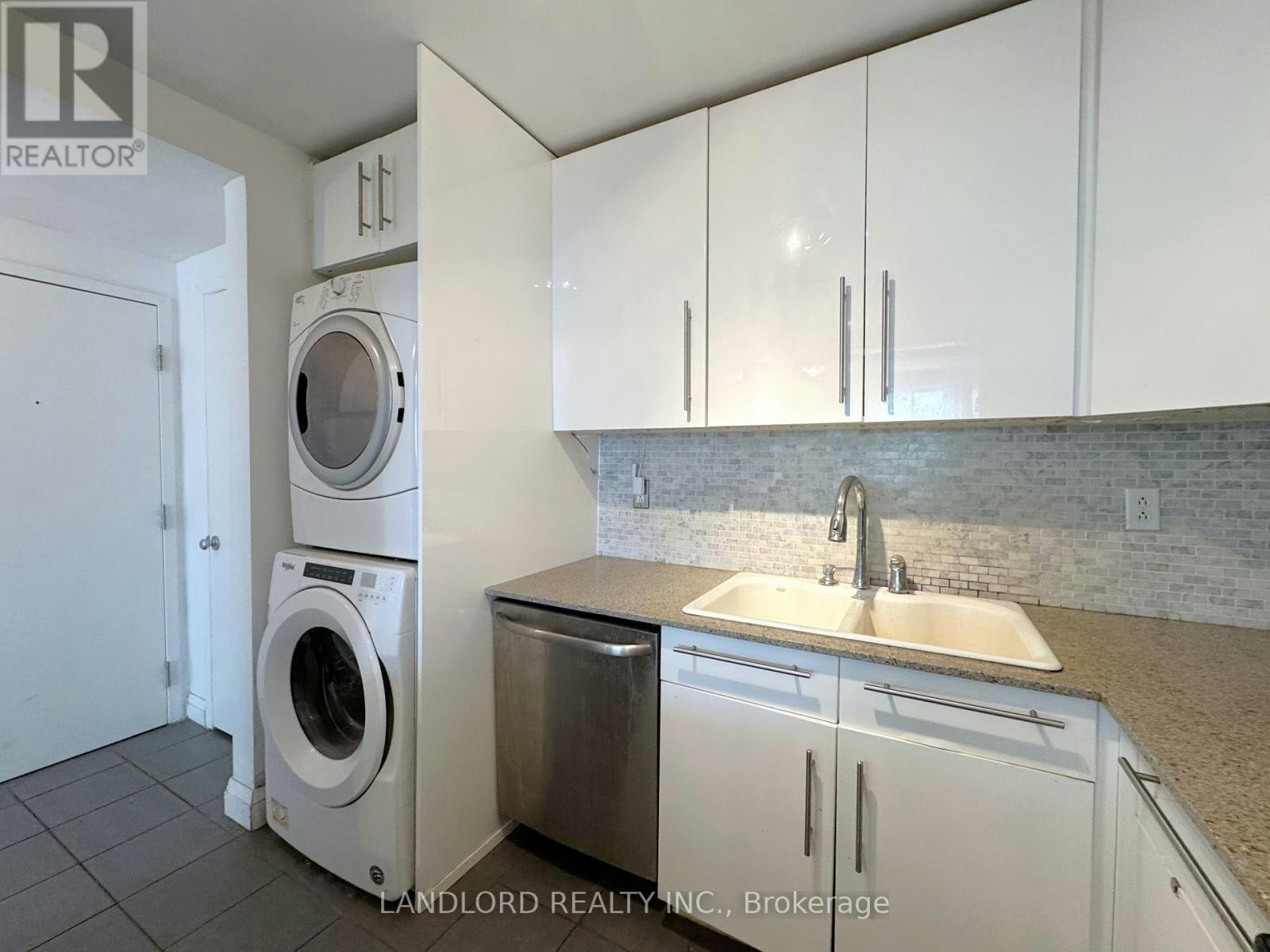 B-1175 Queen Street E, Toronto, ON, M4M 1L5 - 3