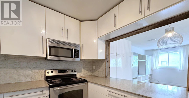 B-1175 Queen Street E, Toronto, ON, M4M 1L5 - 5