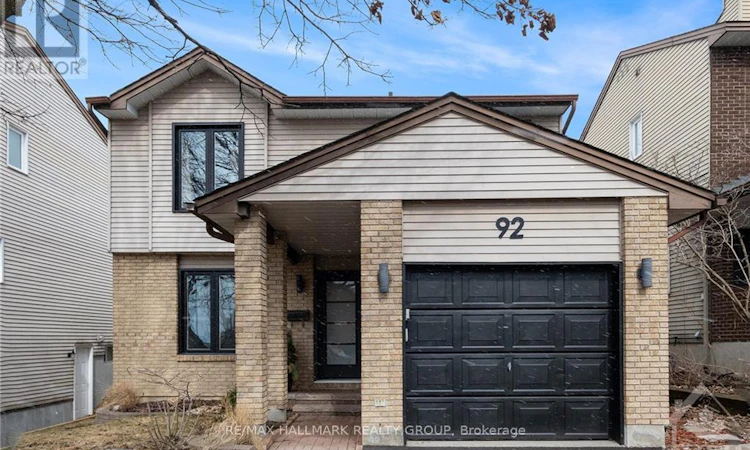 92 Gillespie Crescent