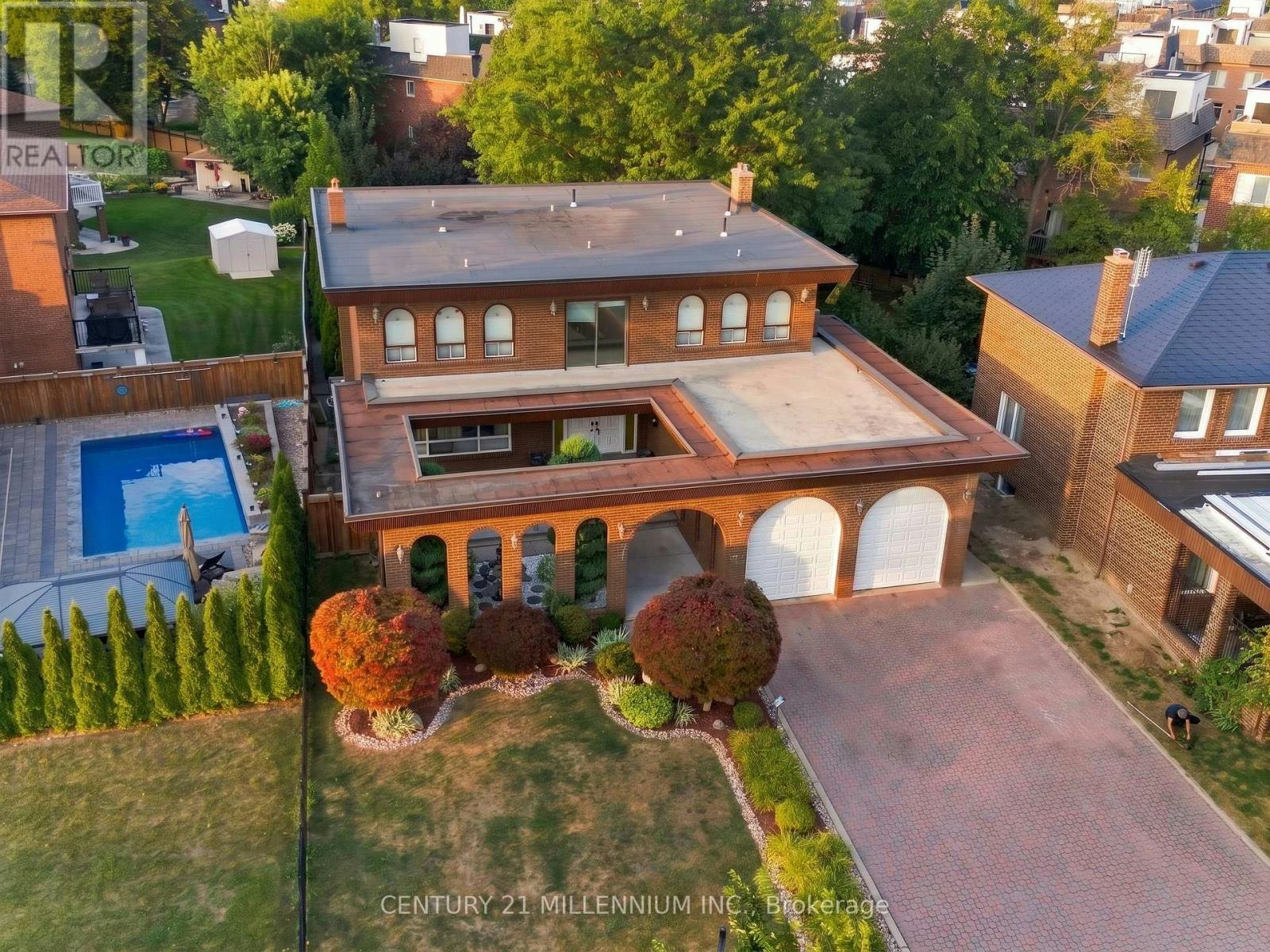 44 Wigwoss Drive, Vaughan, ON, L4L 2P8
