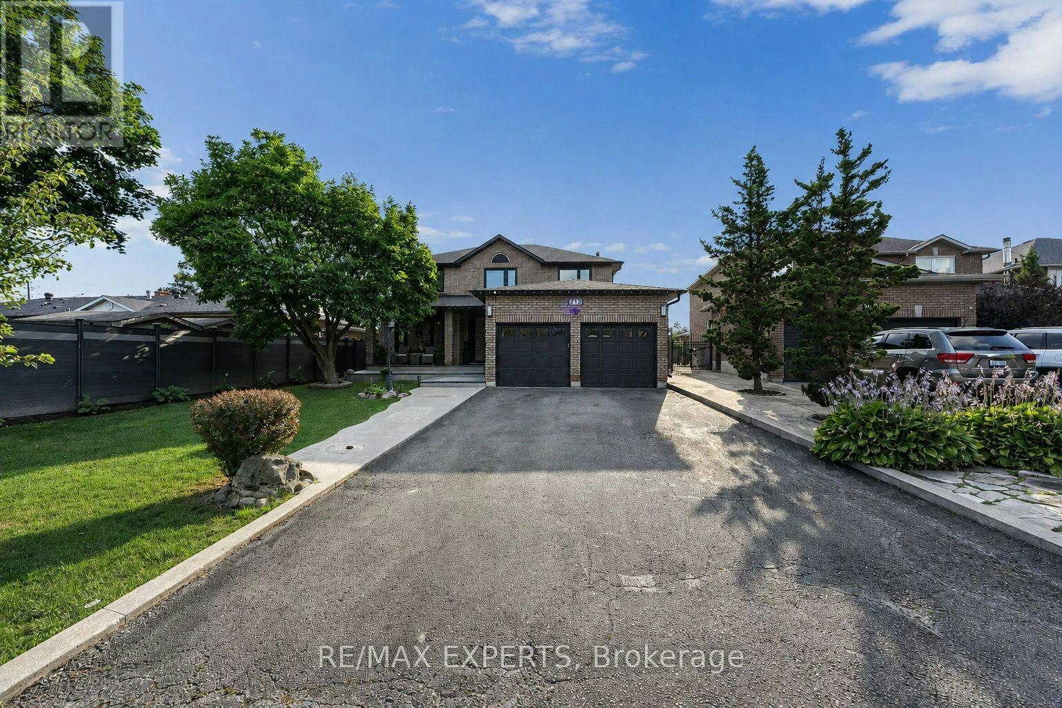 212 Bordeaux Drive, Vaughan, ON, L4L 8B6