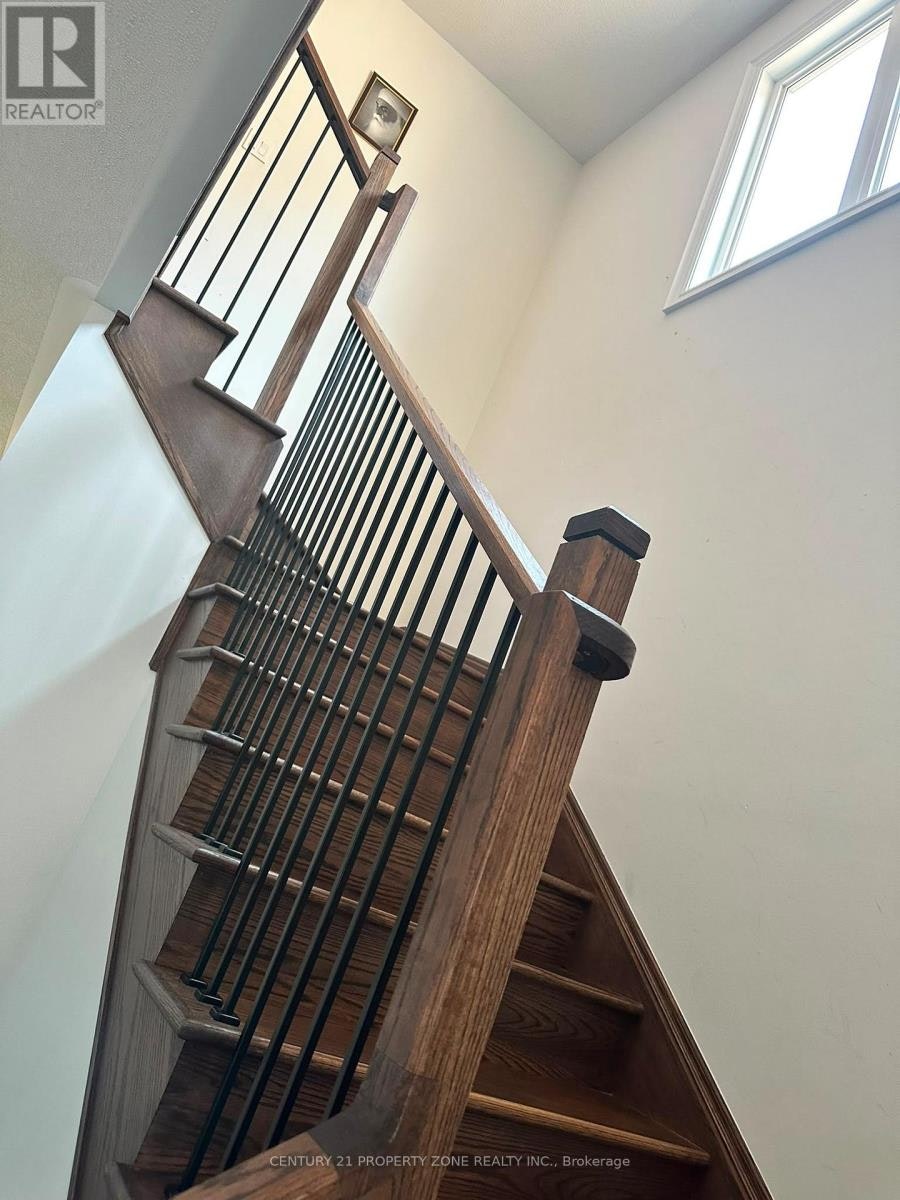57 Bermondsey Way, Brampton, ON, L6Y 6J8 - 3