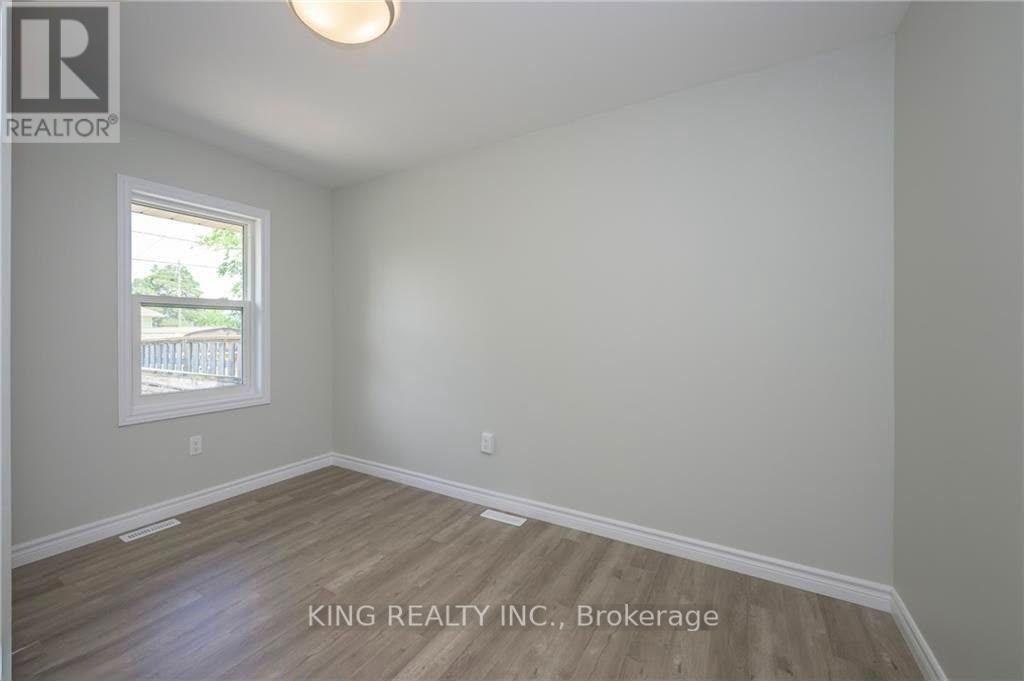 1224 Oxford Street E, London, ON, N5Y 3M4 - 15