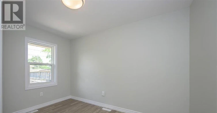 1224 Oxford Street E, London, ON, N5Y 3M4 - 15