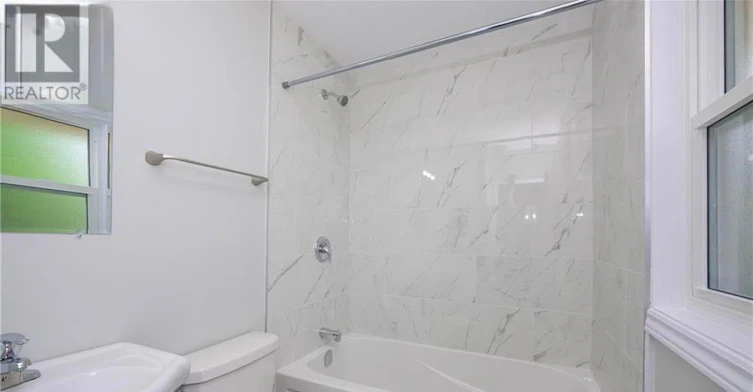 1224 Oxford Street E, London, ON, N5Y 3M4 - 12