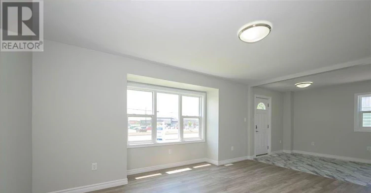 1224 Oxford Street E, London, ON, N5Y 3M4 - 2