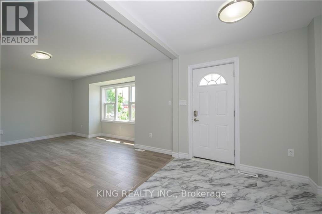 1224 Oxford Street E, London, ON, N5Y 3M4 - 4
