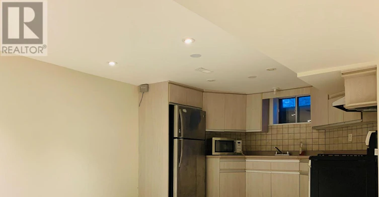 LOWER-38 Henderson Avenue, Toronto, ON, M6J 2B8 - 3