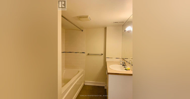 LOWER-38 Henderson Avenue, Toronto, ON, M6J 2B8 - 8