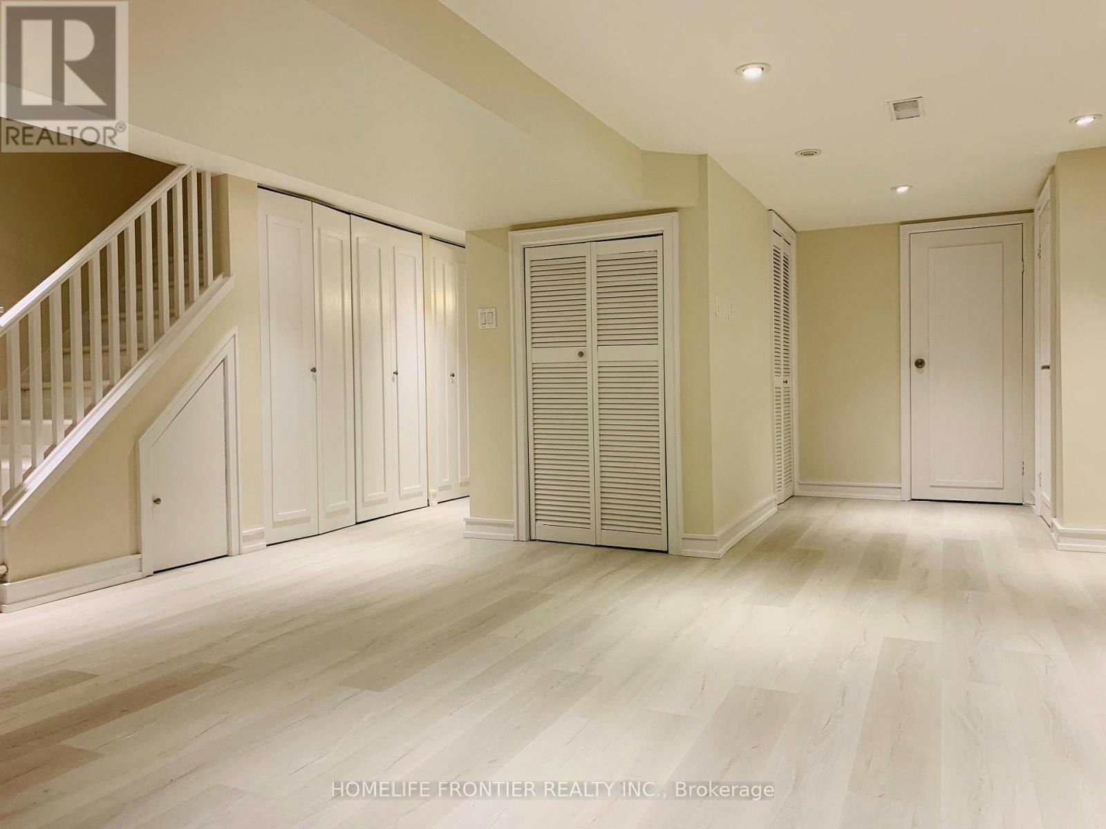 LOWER-38 Henderson Avenue, Toronto, ON, M6J 2B8 - 6