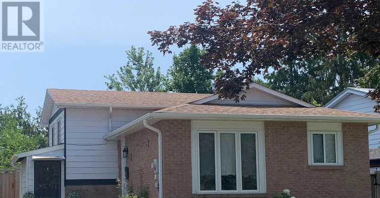 24 Frost Trail, Barrie, ON, L4N 4X1