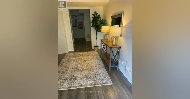213 Betsy Drive N, Oakville, ON, L6M 0V1 - 2