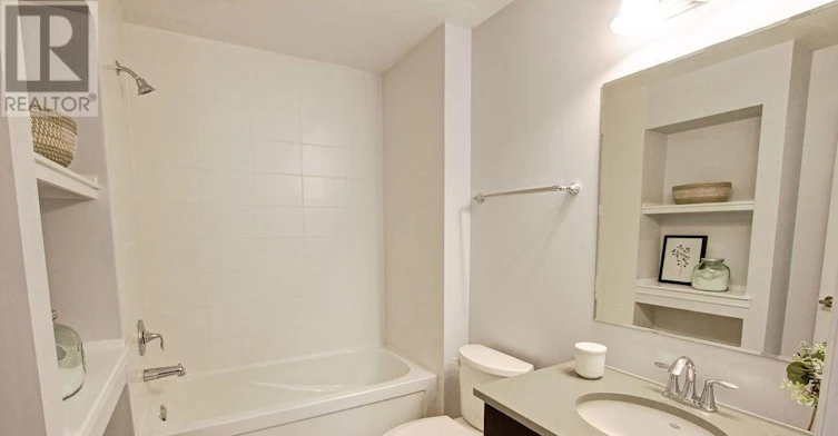 213 Betsy Drive N, Oakville, ON, L6M 0V1 - 4