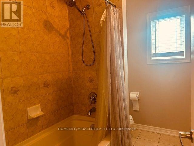 UPPER Level 3 Lindyfalls Drive, Brampton, ON, L6P 2V6 - 42