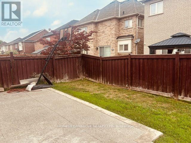 UPPER Level 3 Lindyfalls Drive, Brampton, ON, L6P 2V6 - 2