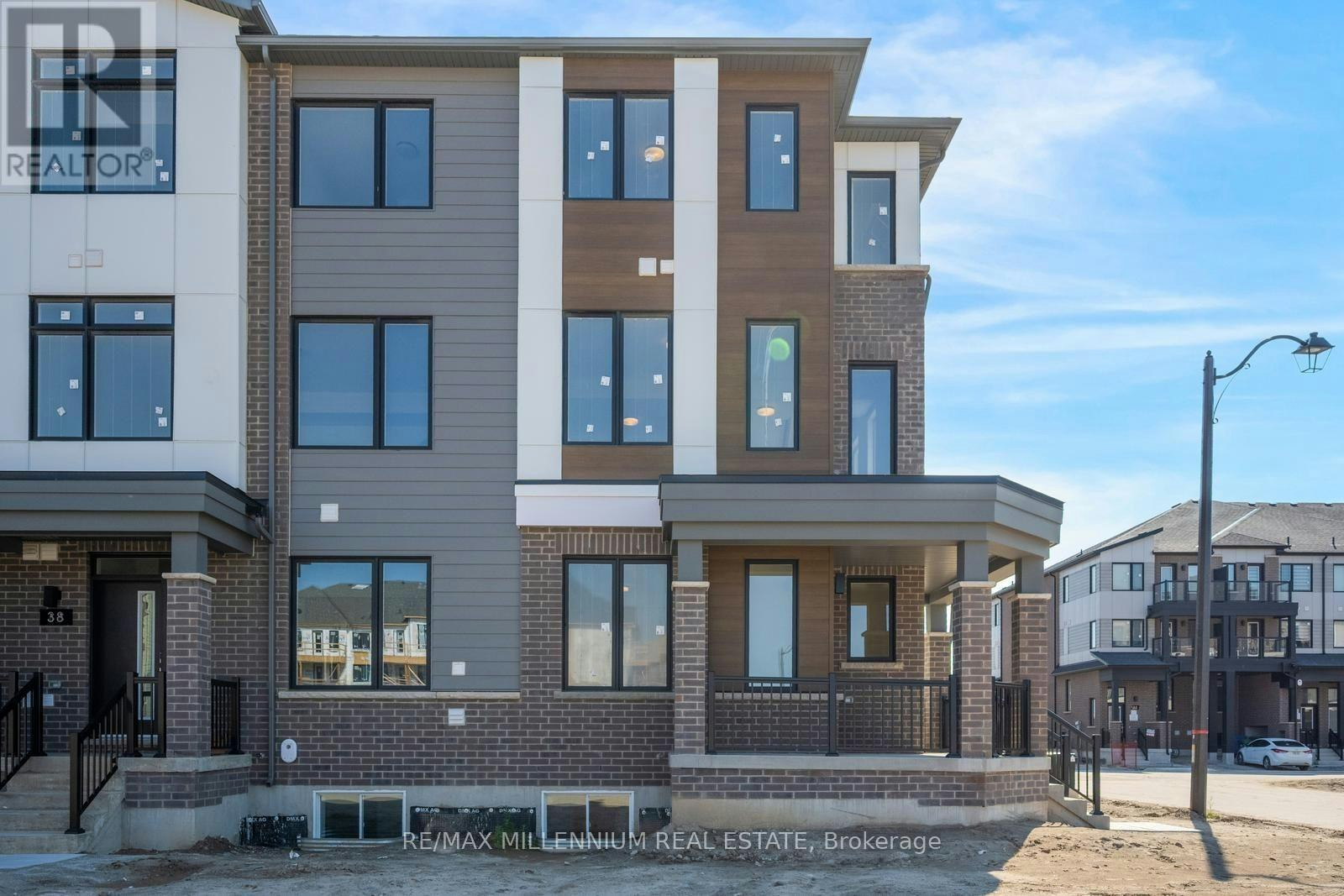 MAIN-36 Thornbird Crescent, Brampton, ON, L7A 0B8 - 5