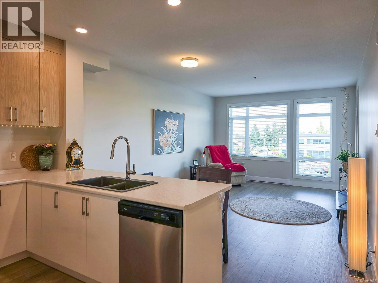 204-6544 Metral Drive, Nanaimo, BC, V9T 2L8