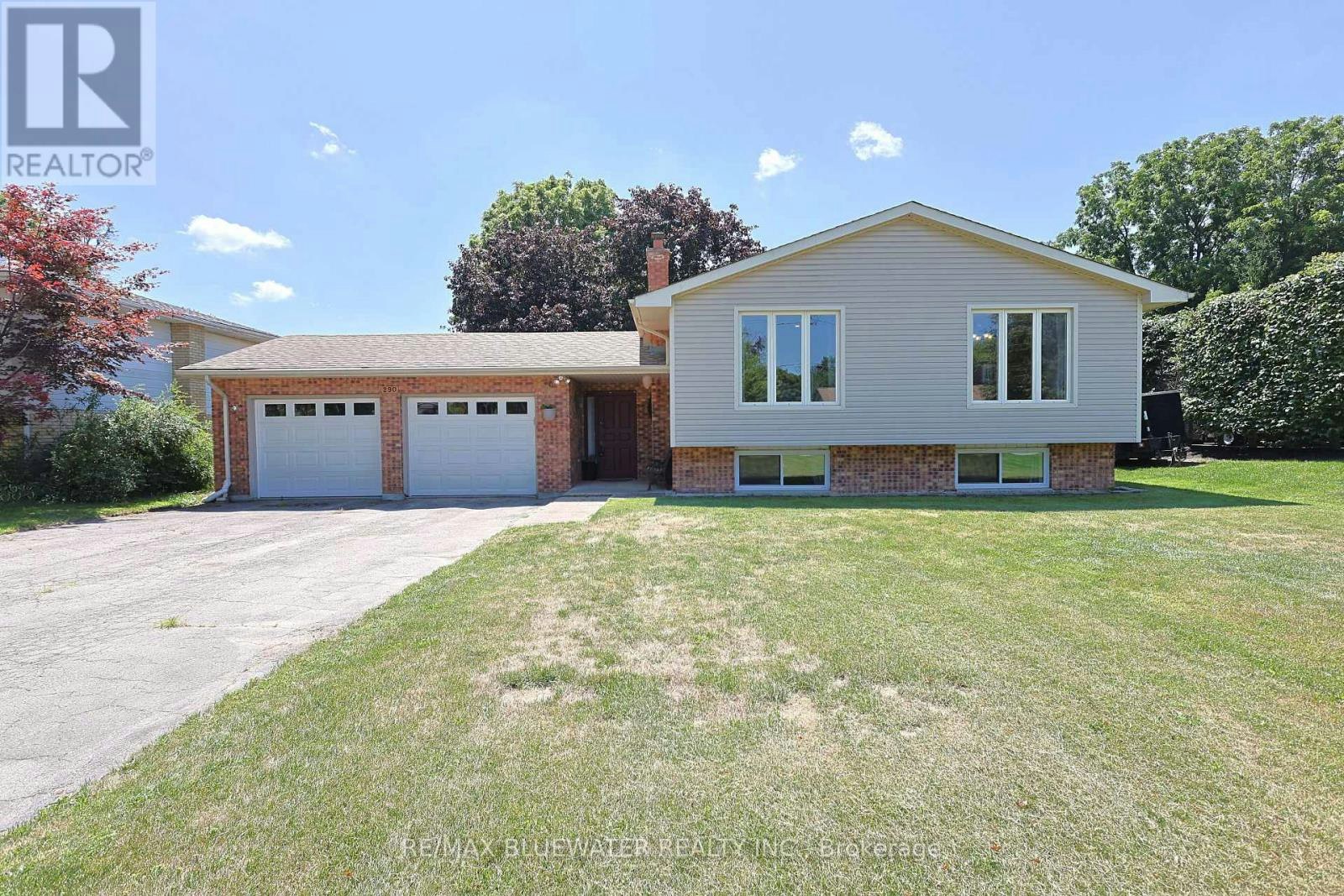 290 Anna Street, North Middlesex, ON, N0M 2K0