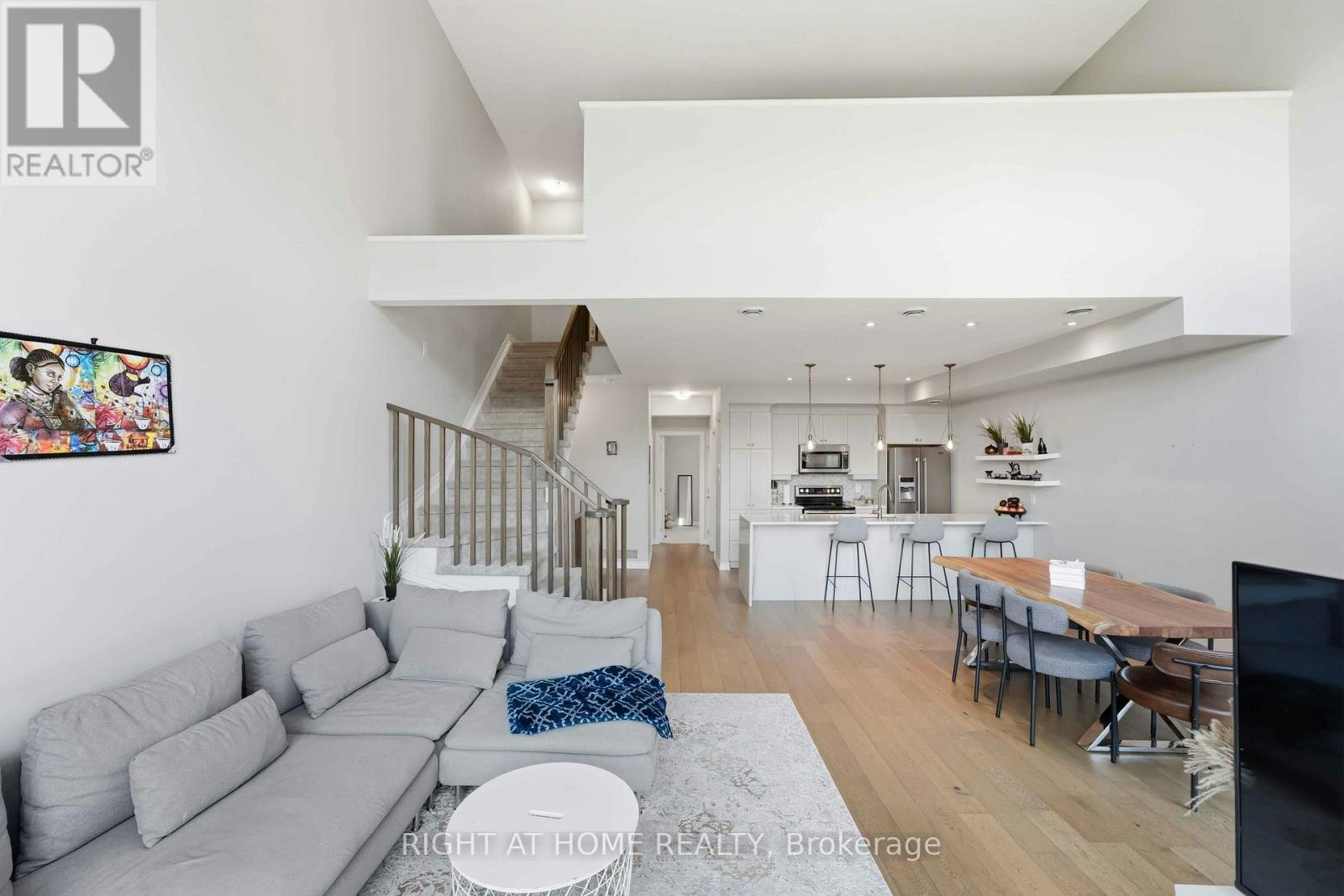 98-264 Pembina Private, Ottawa, ON, K4M 0G7 - 3