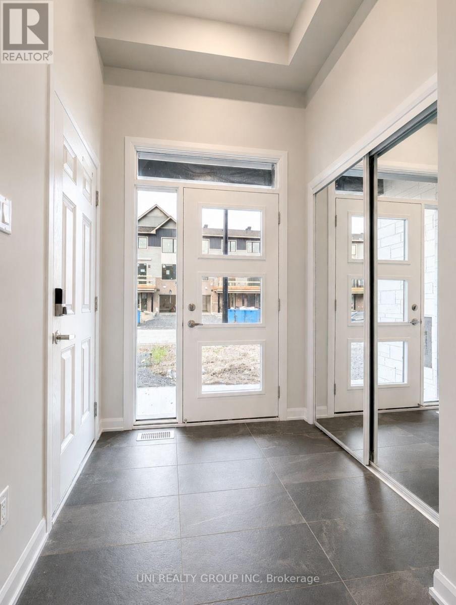 716 Tadpole Crescent, Ottawa, ON, K2J 7N1 - 2