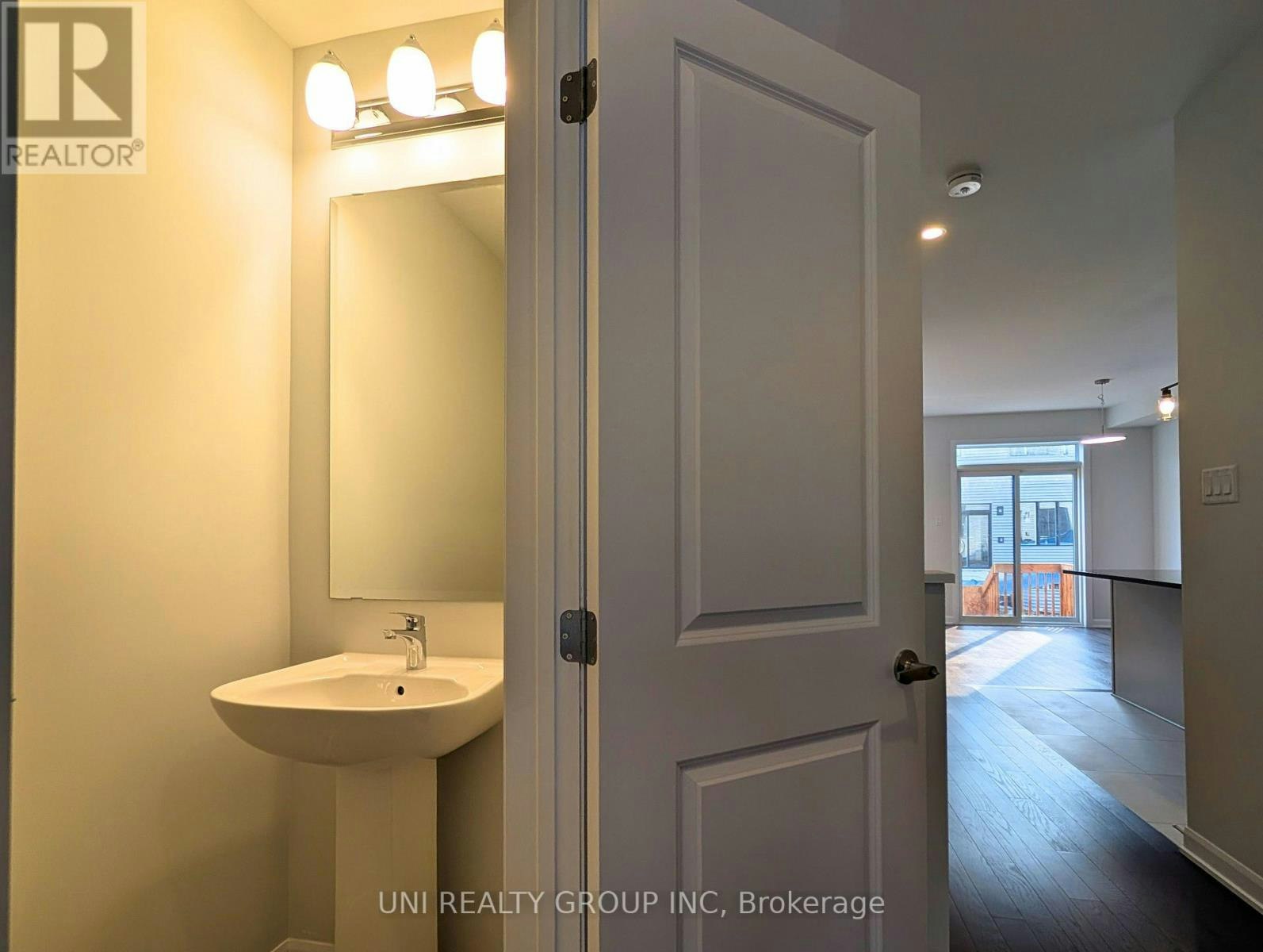 716 Tadpole Crescent, Ottawa, ON, K2J 7N1 - 4