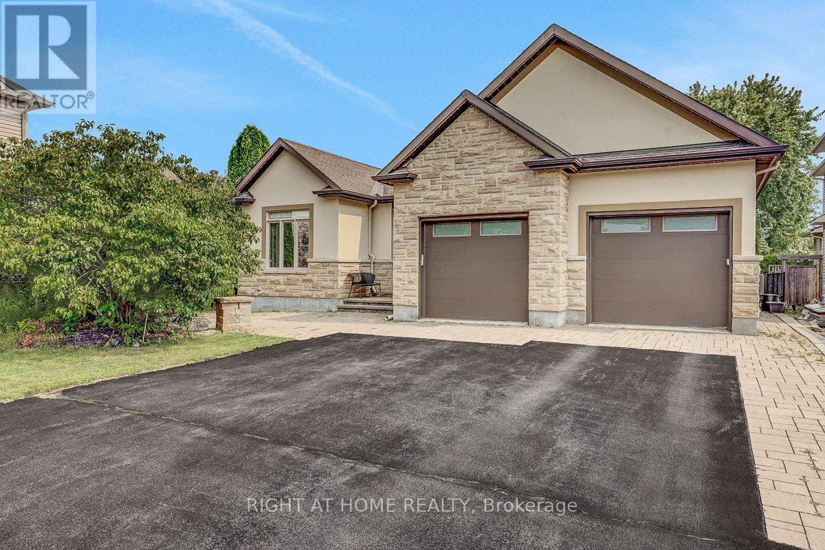514 Landswood Way, Ottawa, ON, K2S 0A5