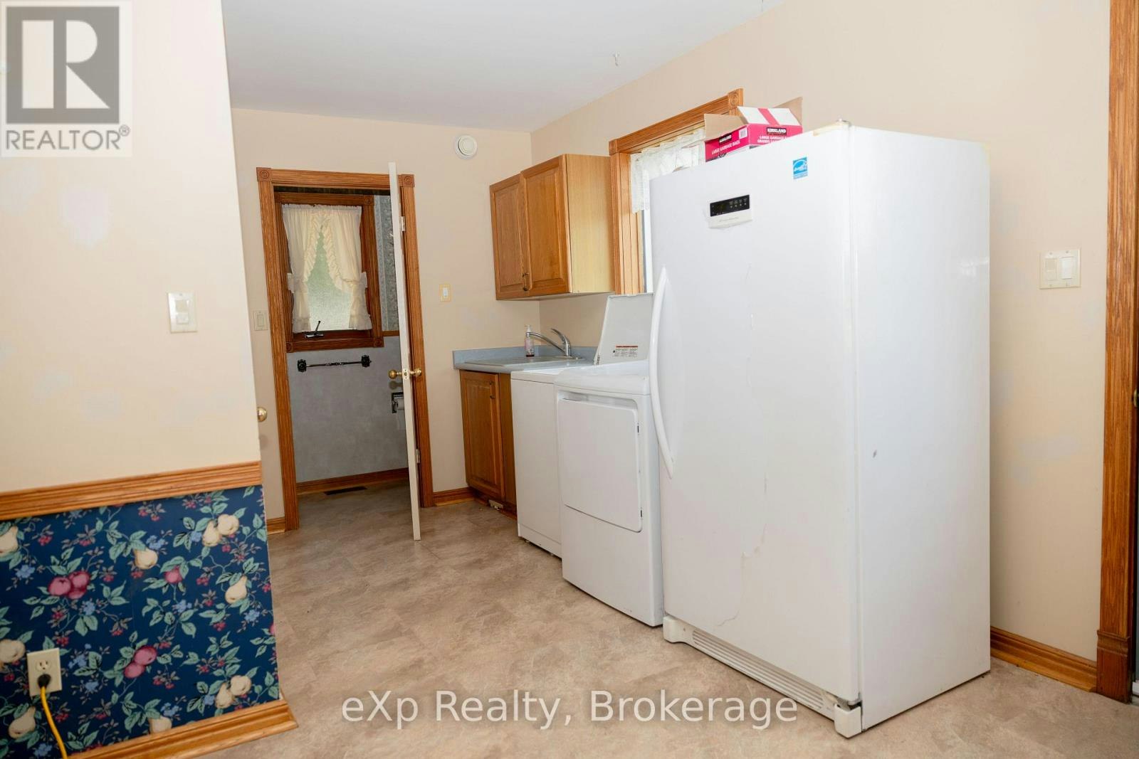 541031 14 Concession N, West Grey, ON, N0G 1L0 - 11