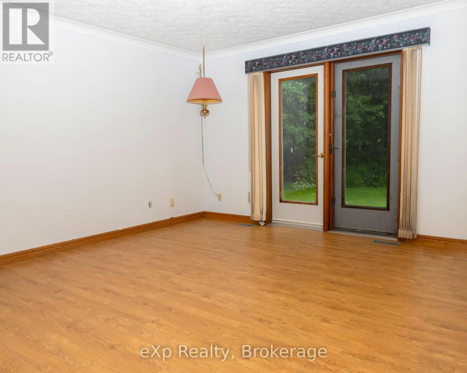 541031 14 Concession N, West Grey, ON, N0G 1L0 - 13