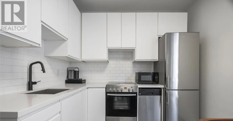 MAIN-371 Howland Avenue, Toronto, ON, M5R 3C1 - 6
