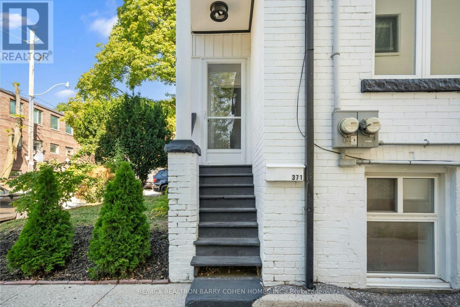 MAIN-371 Howland Avenue, Toronto, ON, M5R 3C1 - 2