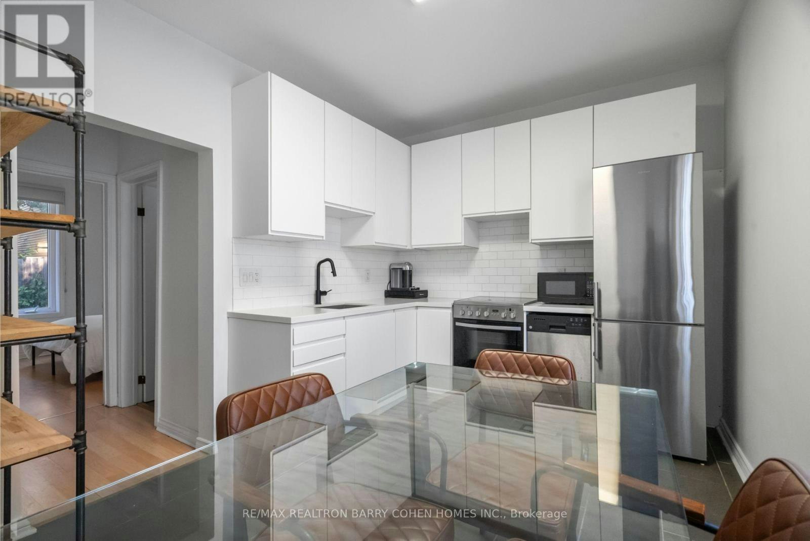 MAIN-371 Howland Avenue, Toronto, ON, M5R 3C1 - 8