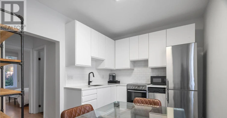 MAIN-371 Howland Avenue, Toronto, ON, M5R 3C1 - 8