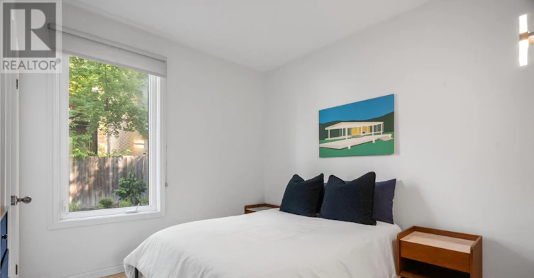 MAIN-371 Howland Avenue, Toronto, ON, M5R 3C1 - 11