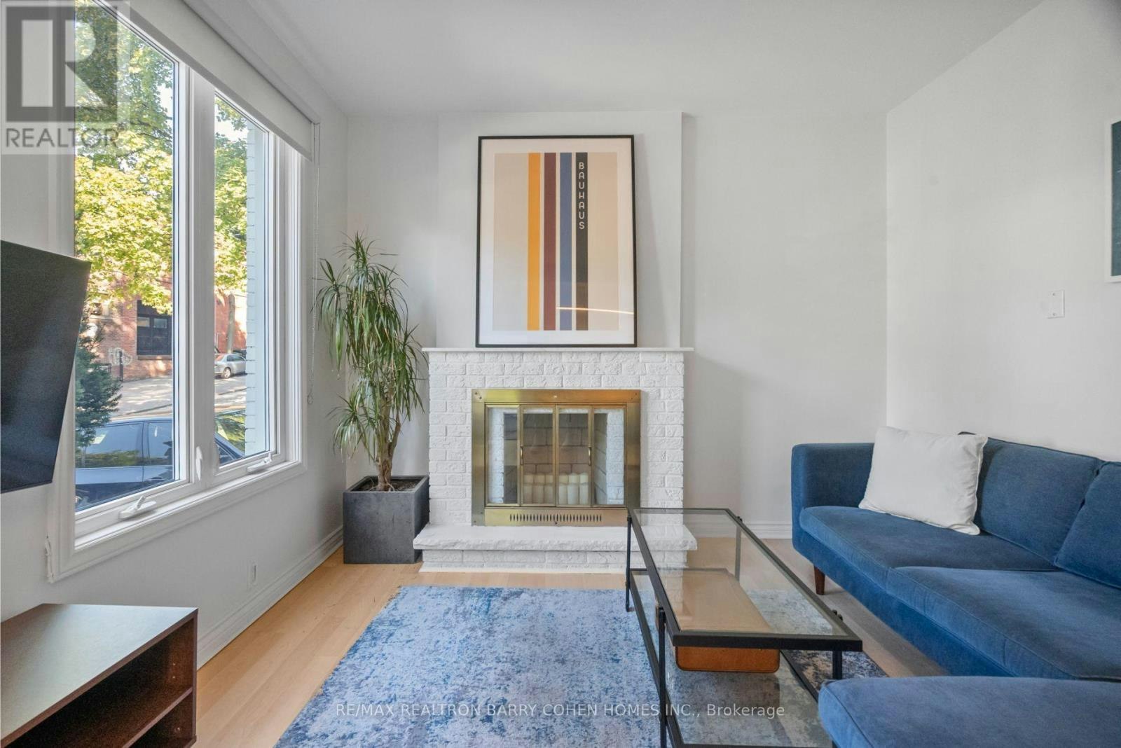 MAIN-371 Howland Avenue, Toronto, ON, M5R 3C1 - 5
