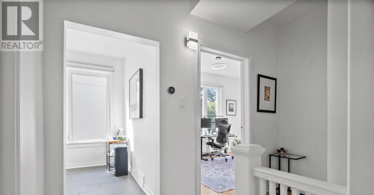 UPPER-371 Howland Avenue, Toronto, ON, M5R 3C1 - 8